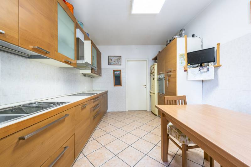 appartamento in vendita a Brescia in zona Folzano