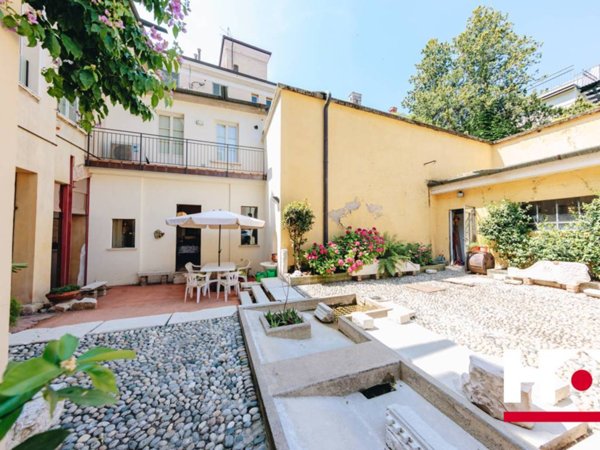 appartamento in vendita a Brescia in zona Centro Storico