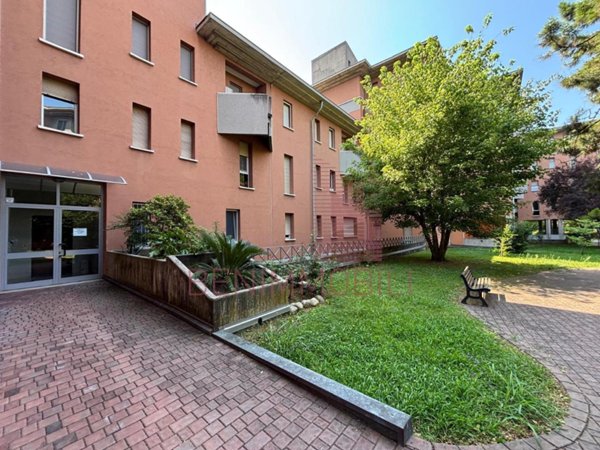appartamento in vendita a Brescia in zona Lamarmora