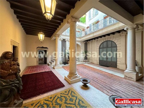 intera palazzina in vendita a Brescia in zona Centro Storico