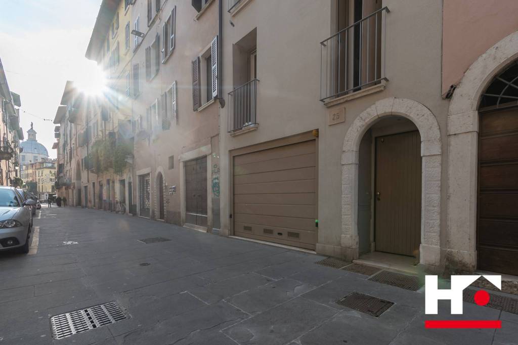 appartamento in vendita a Brescia in zona Centro Storico