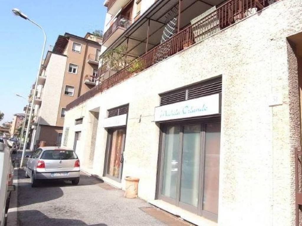 negozio in vendita a Brescia in zona Borgo Trento