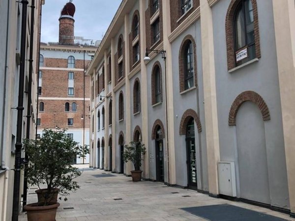 ufficio in vendita a Brescia in zona Porta Venezia
