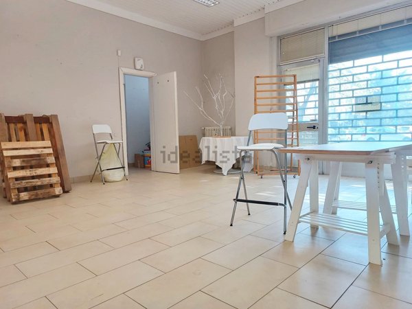 negozio in vendita a Brescia in zona Mompiano