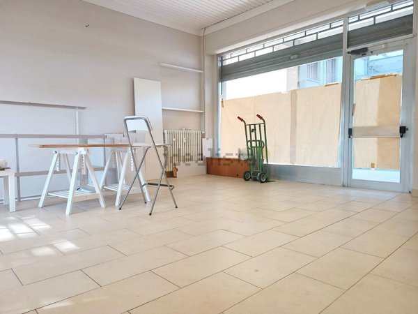 negozio in vendita a Brescia in zona Mompiano