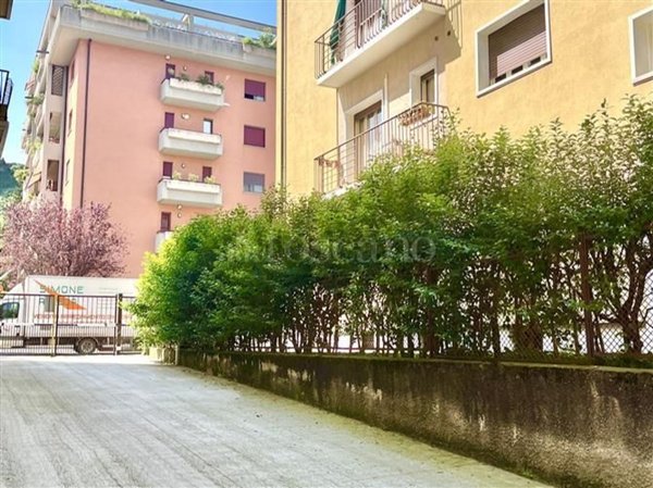 appartamento in vendita a Brescia in zona Crocifissa di Rosa