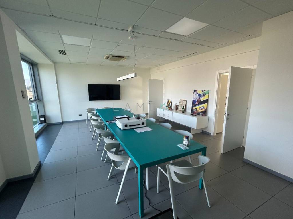 ufficio in vendita a Brescia in zona Volta
