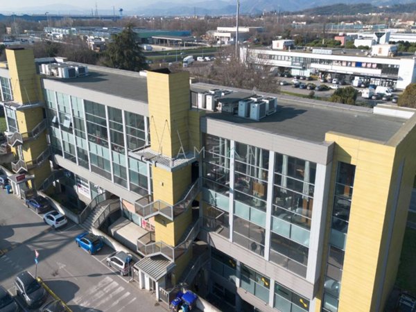 ufficio in vendita a Brescia in zona Volta