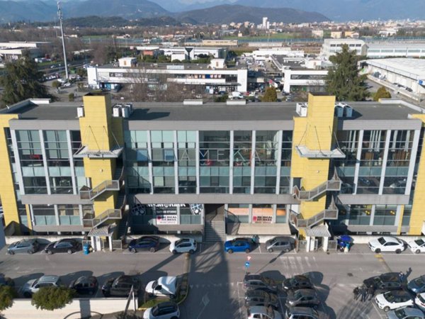 ufficio in vendita a Brescia in zona Volta