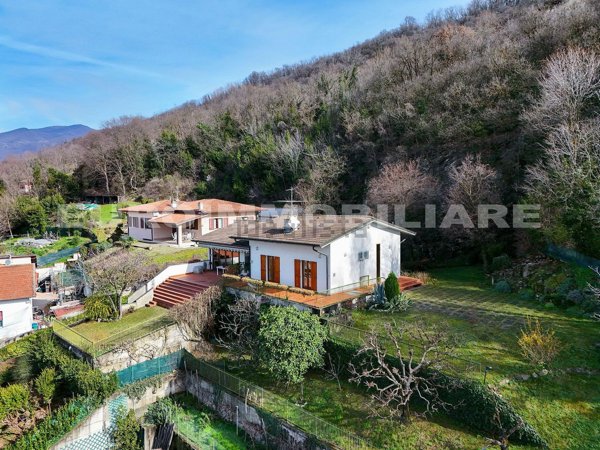 casa indipendente in vendita a Brescia in zona Mompiano
