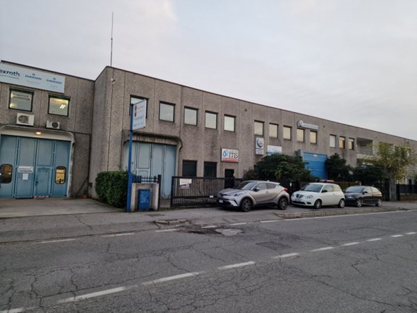 locale di sgombero in vendita a Brescia in zona San Polo