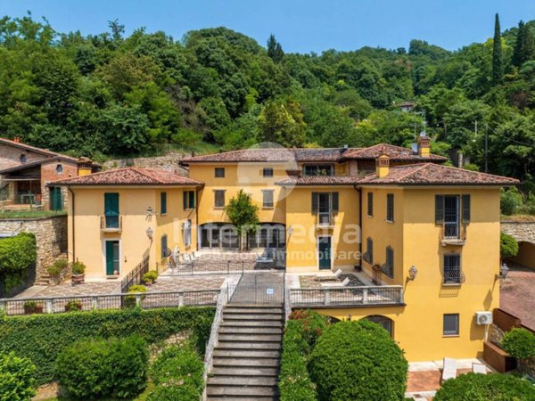 appartamento in vendita a Brescia in zona Porta Venezia