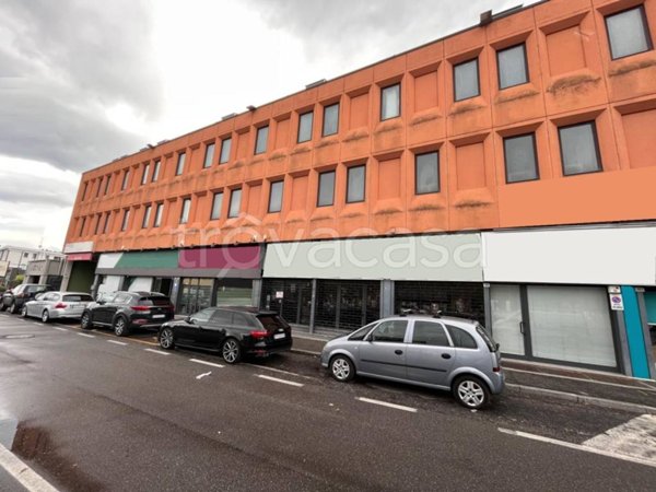 negozio in vendita a Brescia in zona Mompiano