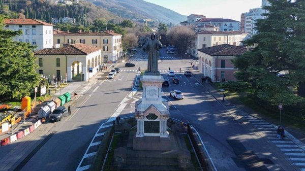 negozio in vendita a Brescia in zona Centro Storico