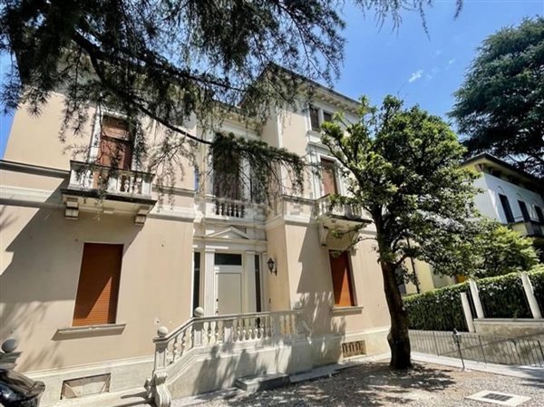 casa indipendente in vendita a Brescia in zona Porta Venezia