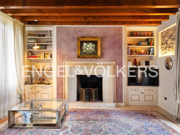 casa indipendente in vendita a Brescia in zona Mompiano