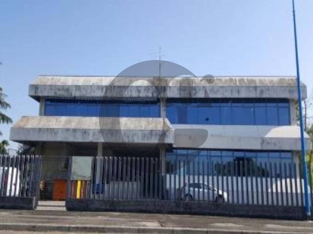 locale commerciale in vendita a Brescia in zona Volta