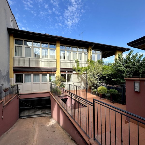 casa indipendente in vendita a Brescia in zona Caionvico
