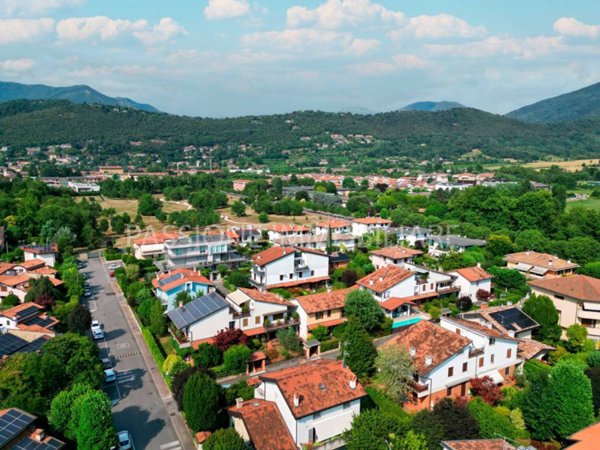 casa indipendente in vendita a Brescia in zona Mompiano