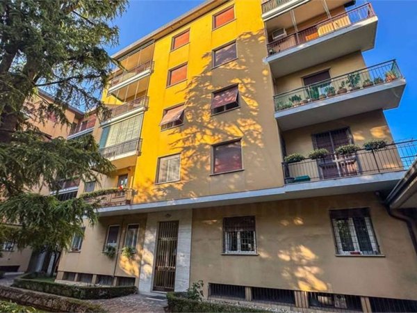 appartamento in vendita a Brescia in zona Volta
