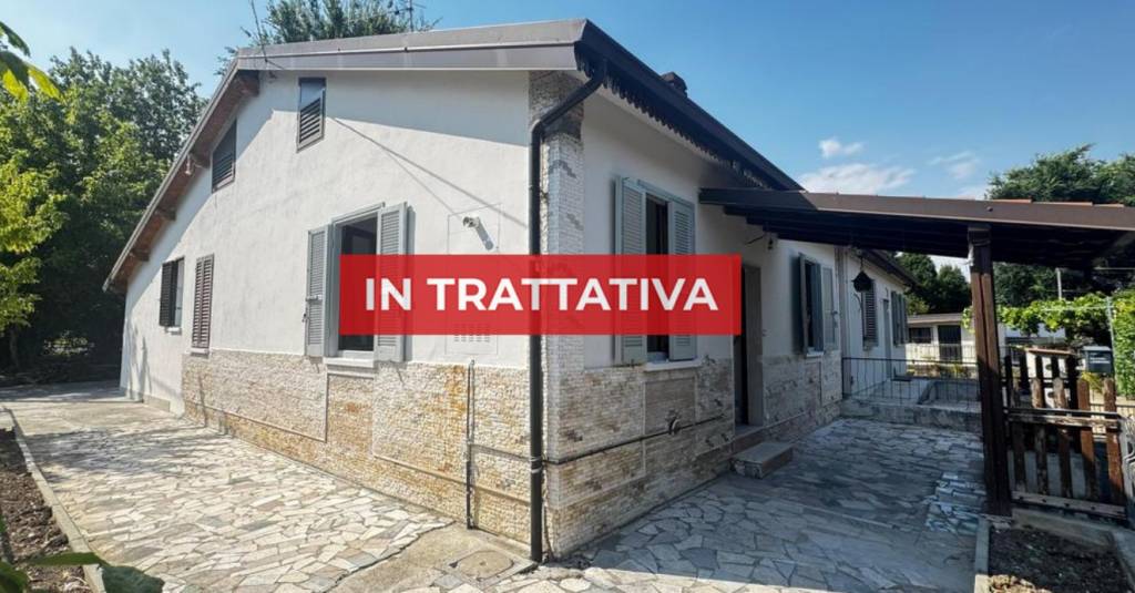 casa indipendente in vendita a Brescia in zona Villaggio Badia