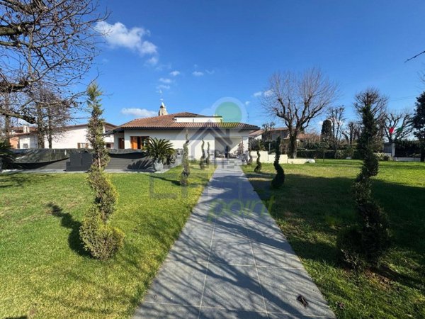 casa indipendente in vendita a Brescia in zona Porta Venezia