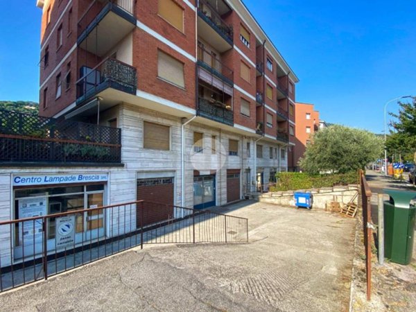 negozio in vendita a Brescia in zona Porta Venezia