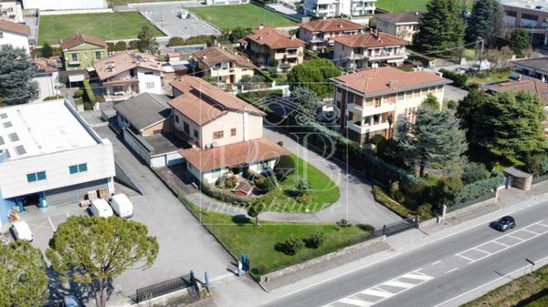 casa indipendente in vendita a Brescia in zona San Rocchino