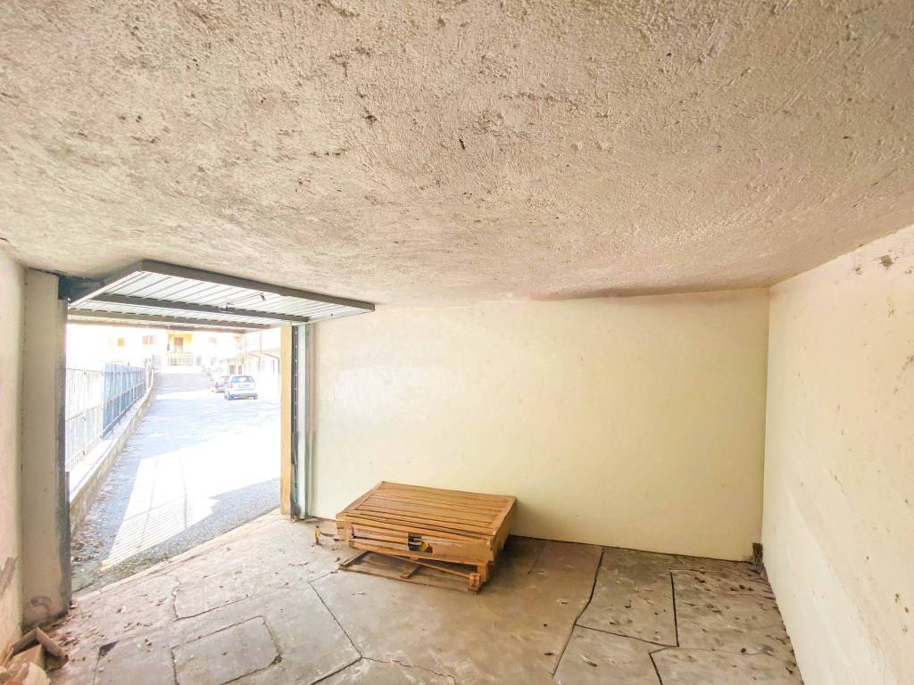 locale commerciale in vendita a Brescia in zona Porta Venezia