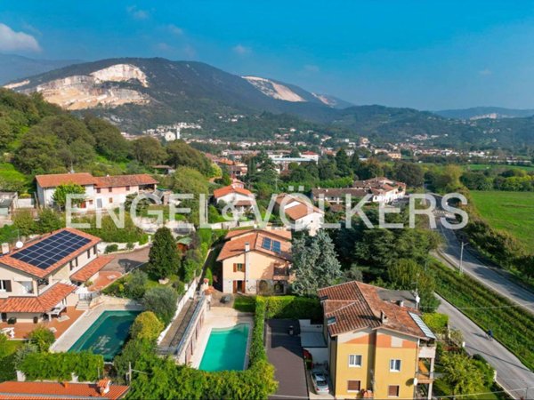 casa indipendente in vendita a Brescia in zona Caionvico