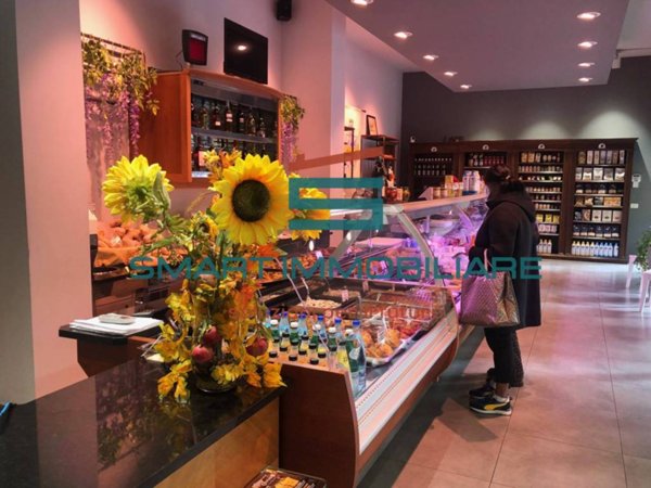 negozio in vendita a Brescia in zona Mompiano