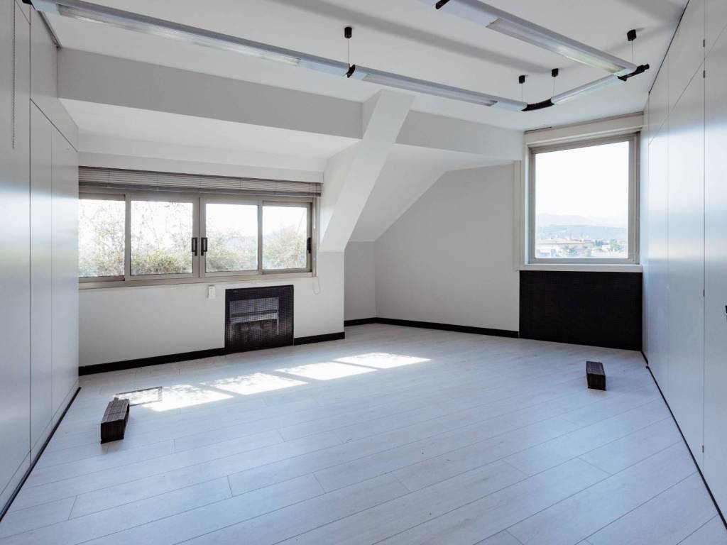 intera palazzina in vendita a Brescia in zona Borgo Trento