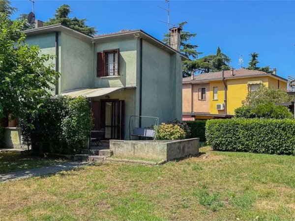 casa indipendente in vendita a Brescia in zona Chiusure