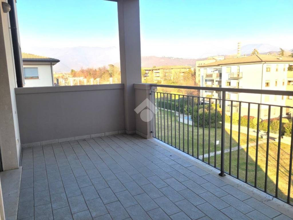 appartamento in vendita a Brescia in zona Villaggio Prealpino
