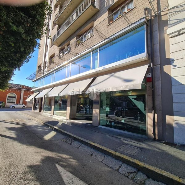 negozio in vendita a Brescia in zona Centro Storico