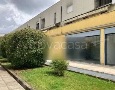 negozio in vendita a Brescia in zona San Polo