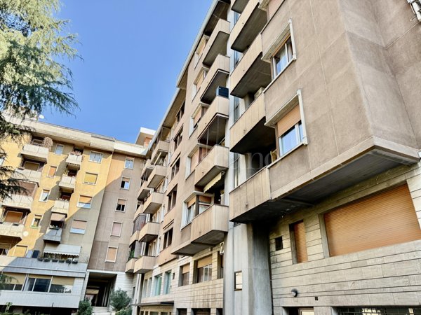 casa indipendente in vendita a Brescia in zona Lamarmora