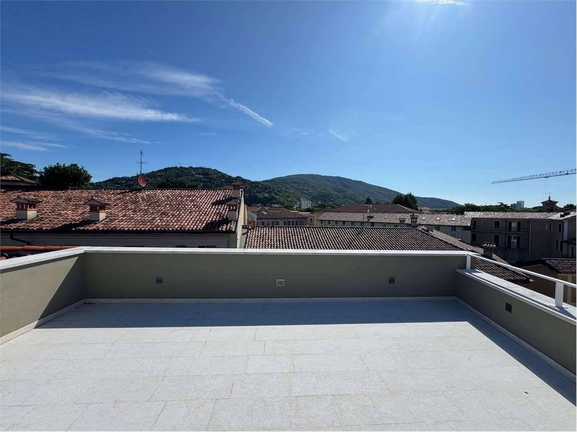 appartamento in vendita a Brescia in zona Centro Storico