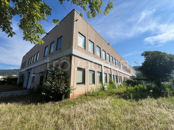 locale di sgombero in vendita a Brescia in zona Sant'Eufemia