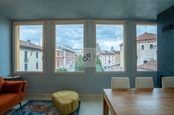 appartamento in vendita a Brescia in zona Centro Storico