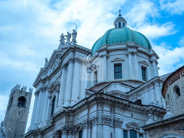 appartamento in vendita a Brescia in zona Centro Storico