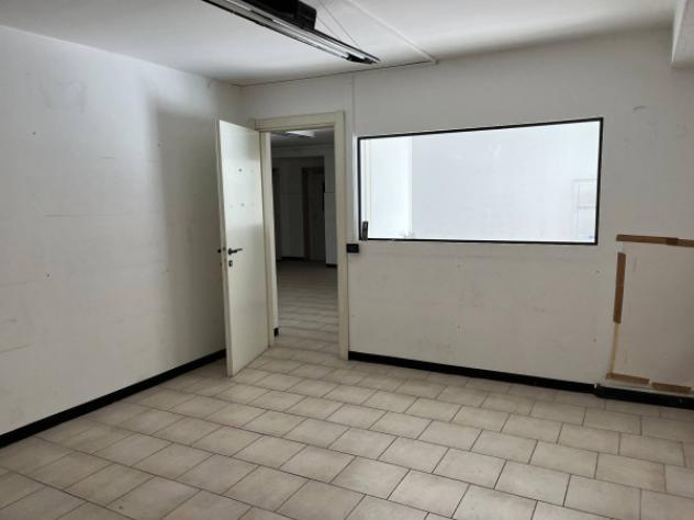 locale di sgombero in vendita a Brescia