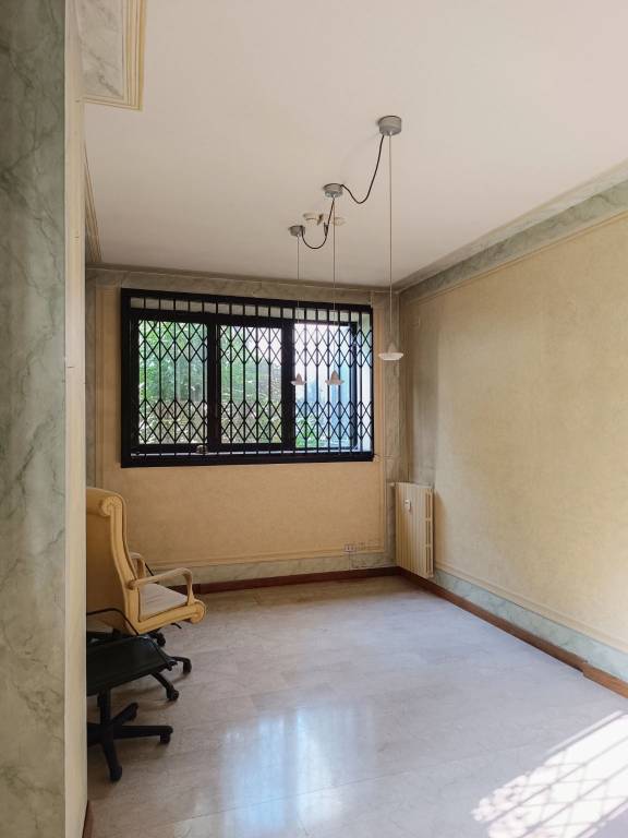 appartamento in vendita a Brescia in zona Porta Venezia