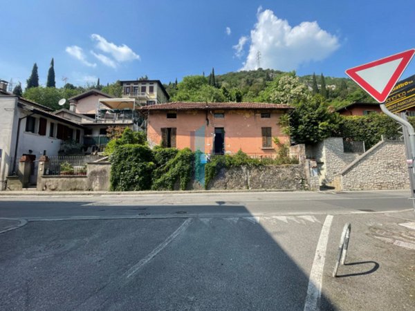 casa indipendente in vendita a Brescia in zona Sant'Eufemia