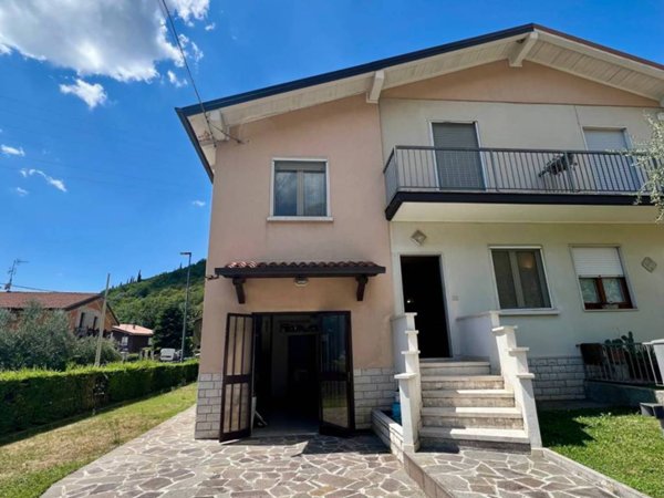casa indipendente in vendita a Brescia in zona Sant'Eufemia