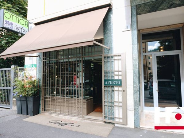 negozio in vendita a Brescia in zona Mompiano