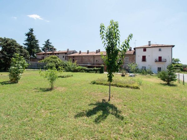 casa indipendente in vendita a Brescia in zona Volta