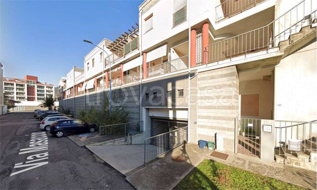 locale commerciale in vendita a Brescia in zona San Polo