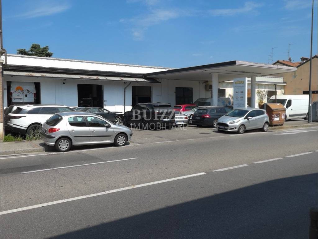 negozio in vendita a Brescia in zona Borgo Trento