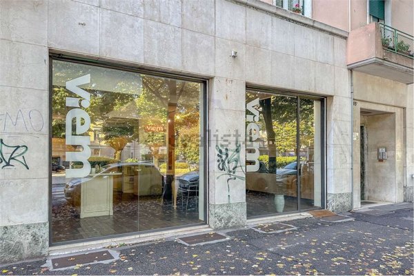 negozio in vendita a Brescia in zona Borgo Trento